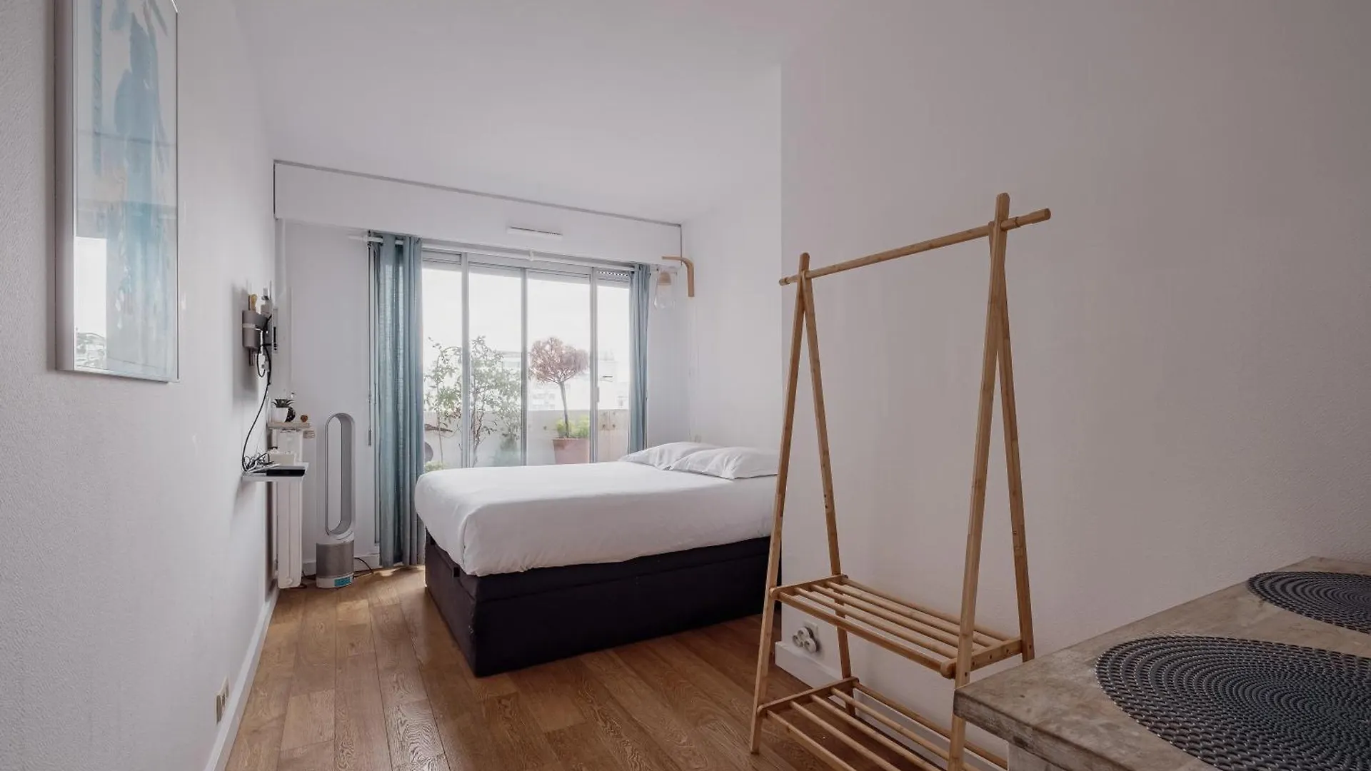 Veeve - Home Comforts By The Eiffel Tower Paris
